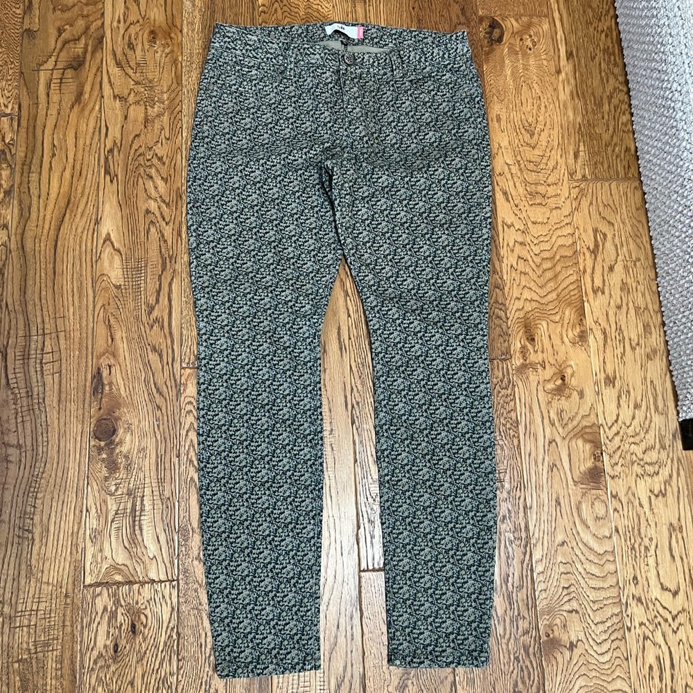 Cabi Ditsy Skinny Jean